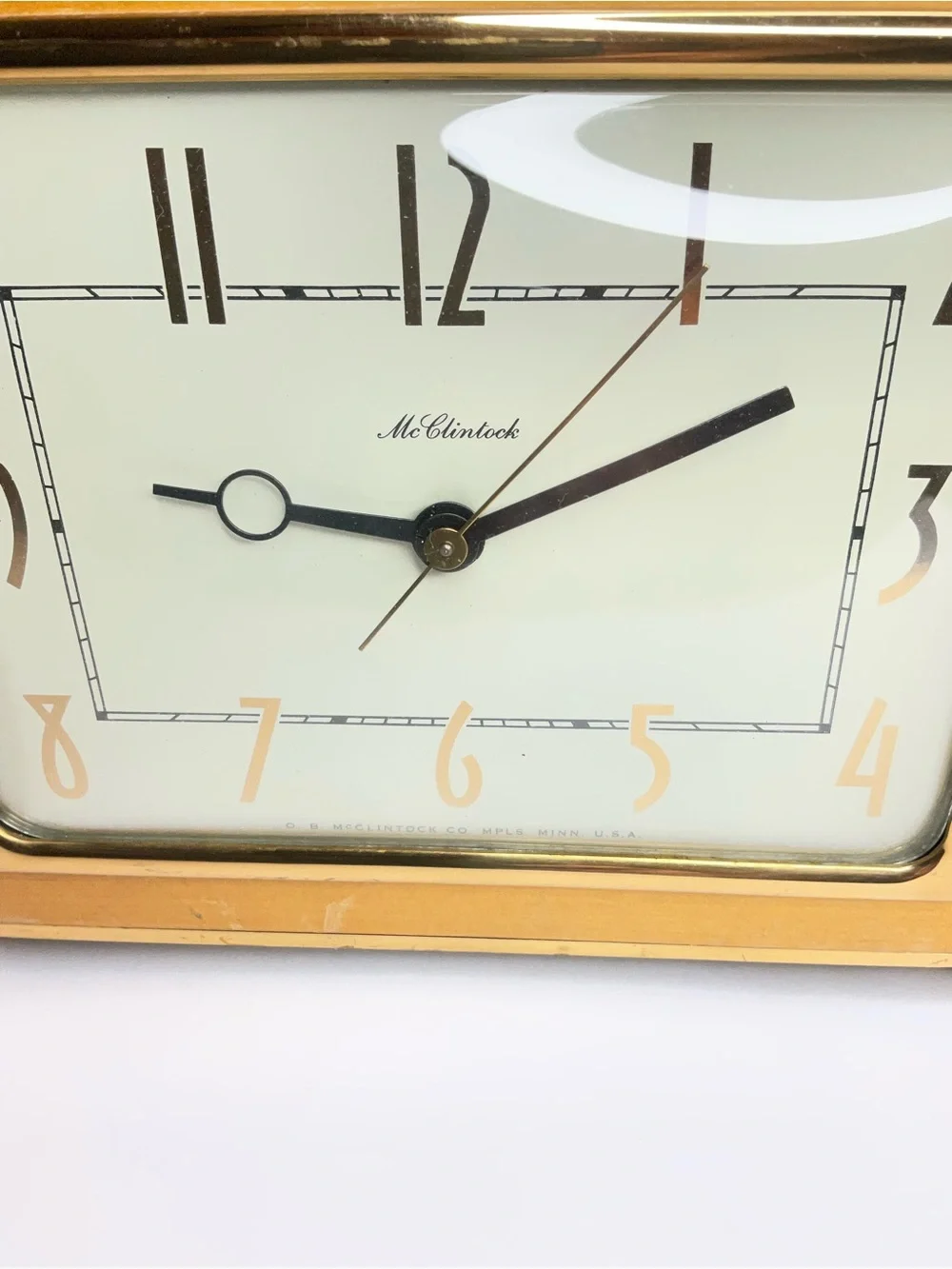 O. B. McClintock Co. Model #15D600 Electric Mantle Clock